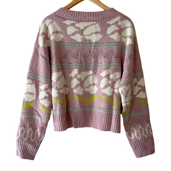 Zaful Women’s Pink/Purple Floral Cropped Sweater - Picture 2 of 12